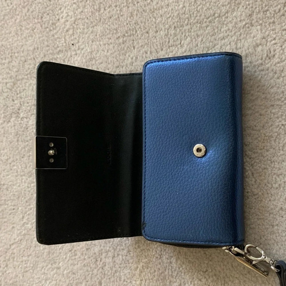 Lodis Iridescence wristlet with zipper - Picture 9 of 15